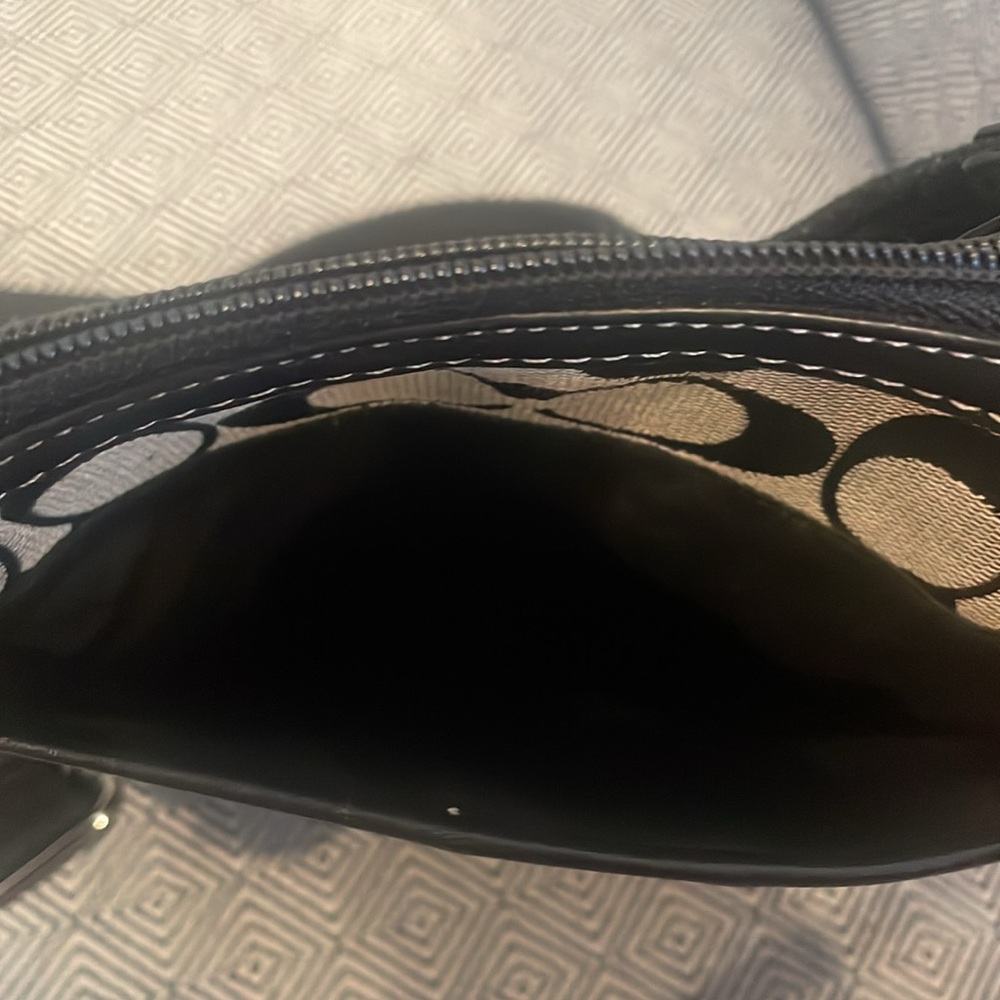 Vintage Coach Signature Black and Gray crossbody bag - Picture 5 of 7